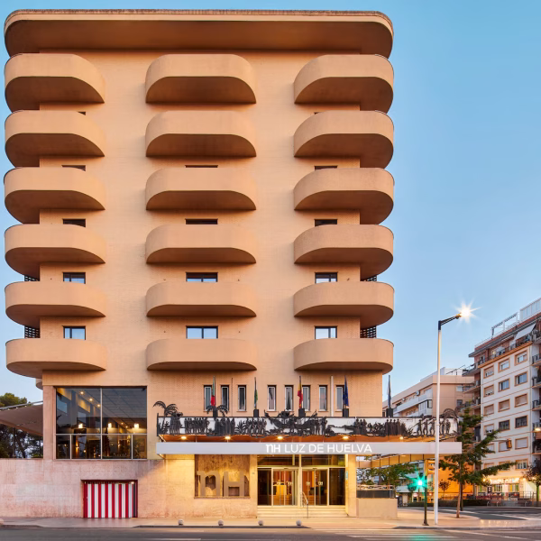 NH_Luz_Huelva_Facade_Daylight_Frontal_Shoot_Natural_Light