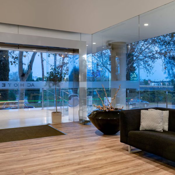 hevhu-lobby-8595-hor-clsc